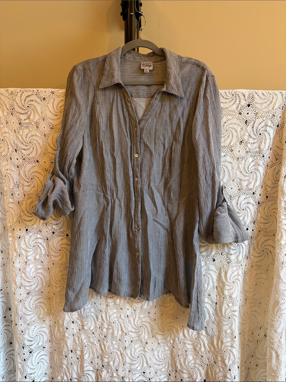 Como Vintage Lightweight asymmetrical Hem Gray Button-Down Blouse Size XL
